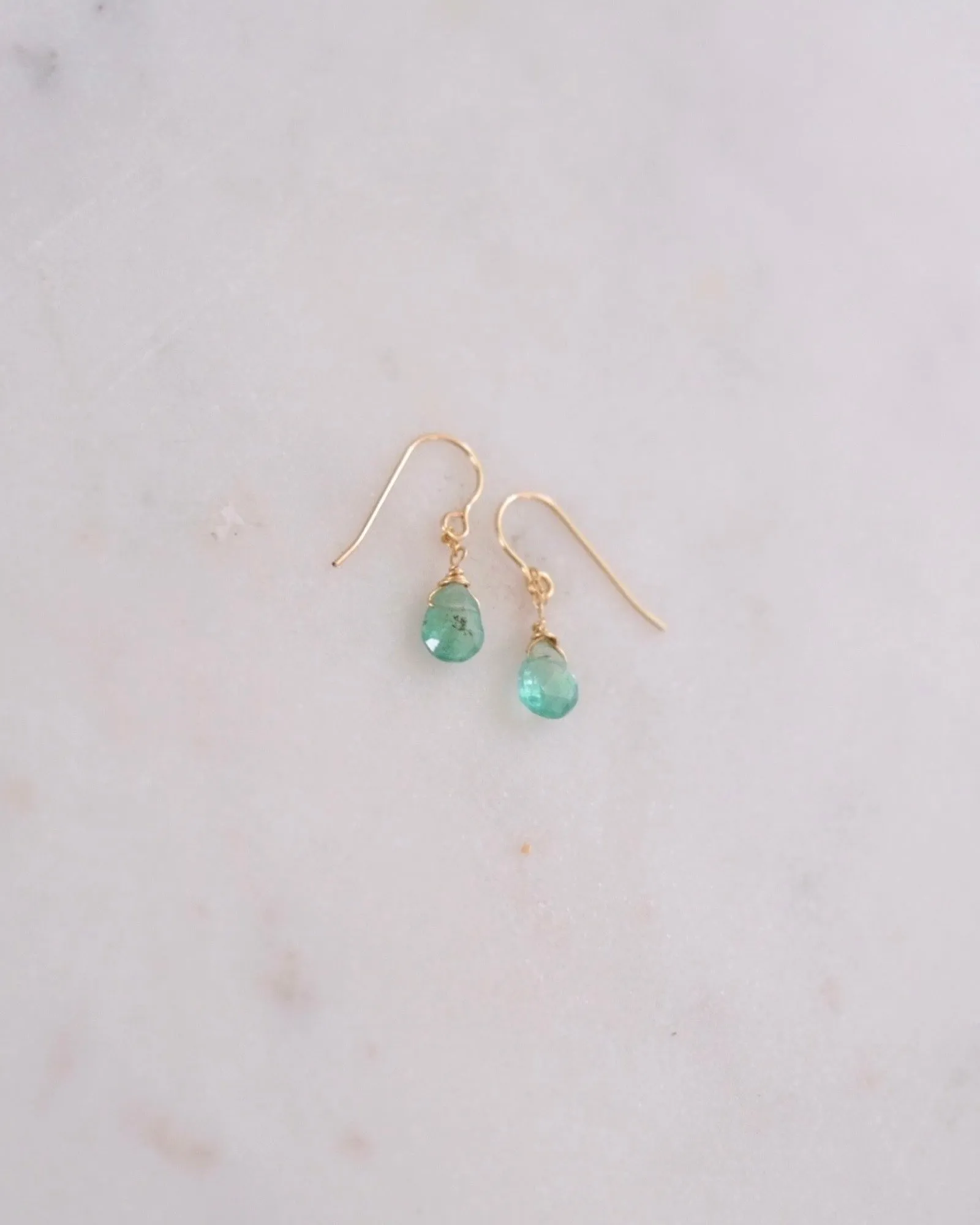 Emerald light green earrings