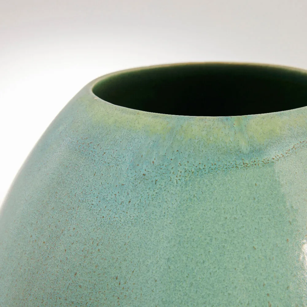 Eslia vase H20 cm. dark mint